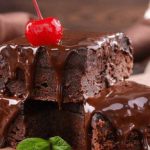 Resep Brownies Kukus Tanpa Mixer dengan Vla Cokelat Spesial