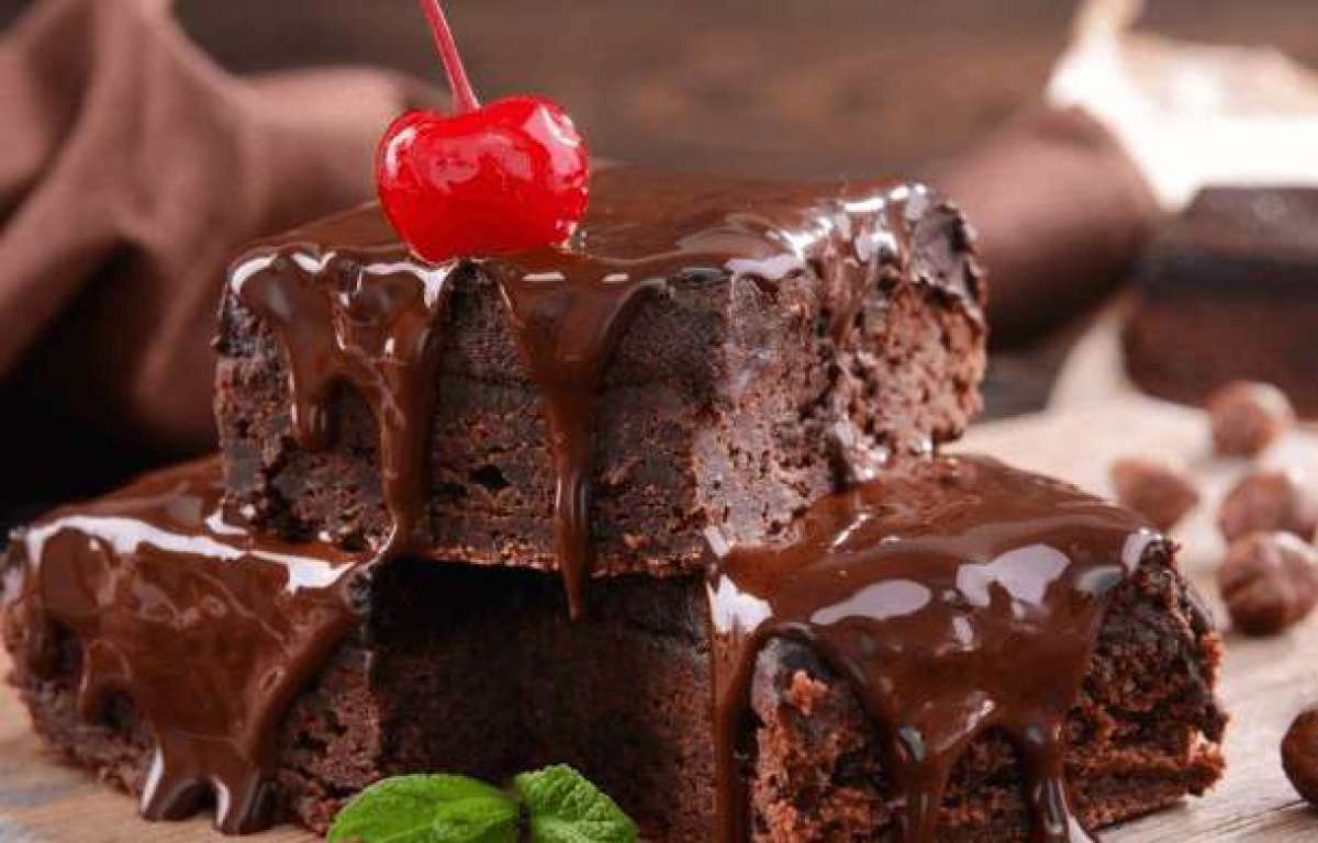 Resep Brownies Kukus Tanpa Mixer dengan Vla Cokelat Spesial